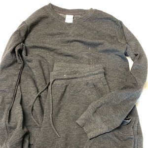 Cozy Stars Above Lounge set! Worn once.